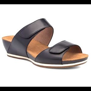 Dansko Vienna slide sandal